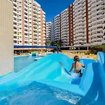 T2 With Pool, 300m From The Apartamento Portimão
