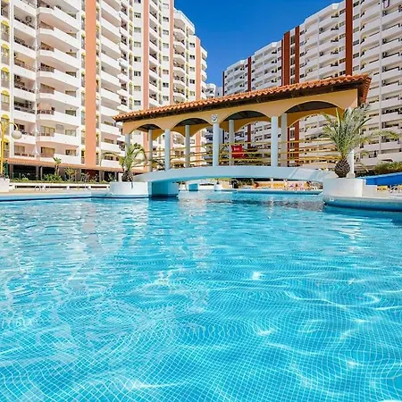 T2 With Pool, 300m From The Apartamento