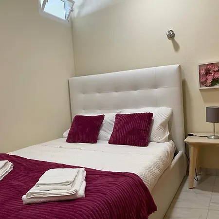 Apartmán T2 With Pool, 300m From The Portimão