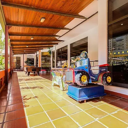 T2 With Pool, 300m From The Apartment Portimao