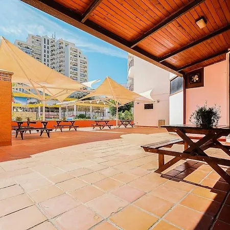 Apartment T2 With Pool, 300m From The *