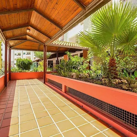 T2 With Pool, 300m From The Apartment *