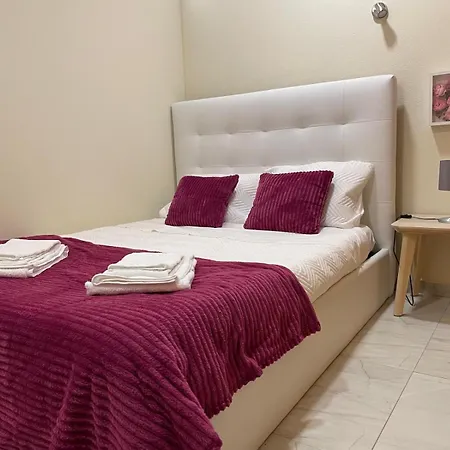 T2 With Pool, 300m From The Apartment *