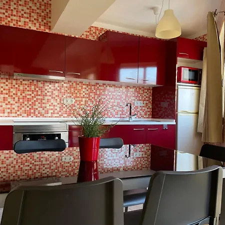 T2 With Pool, 300m From The *