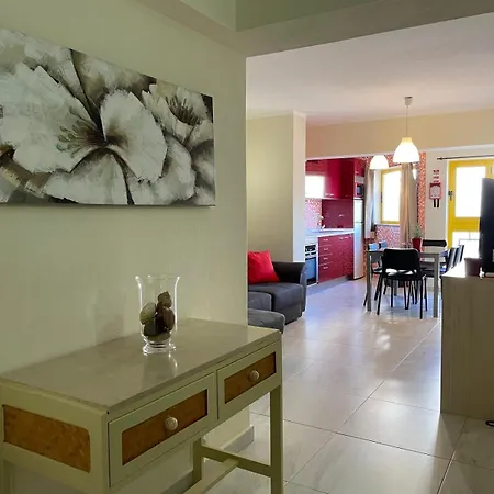 T2 With Pool, 300m From The * 포티마오